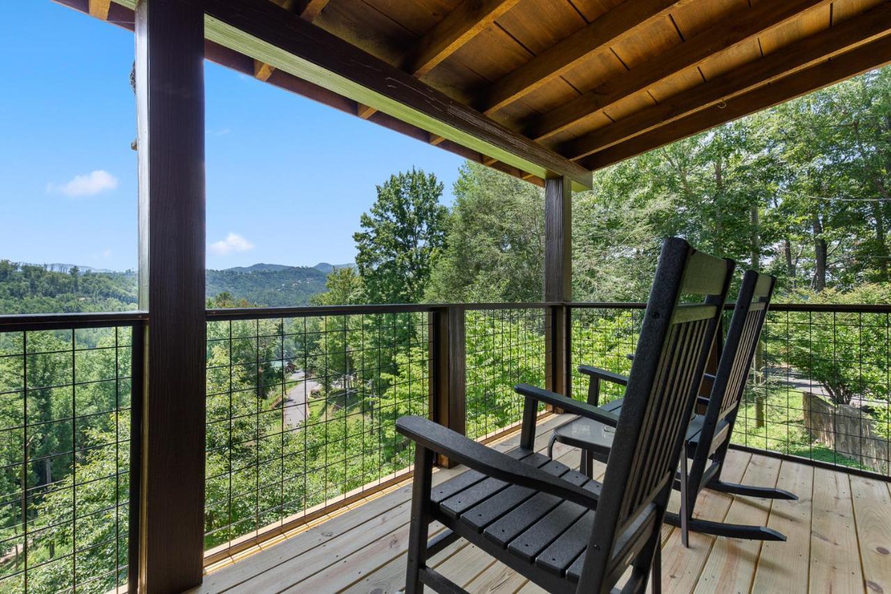 Nestled Inn McCookville Экстерьер фото